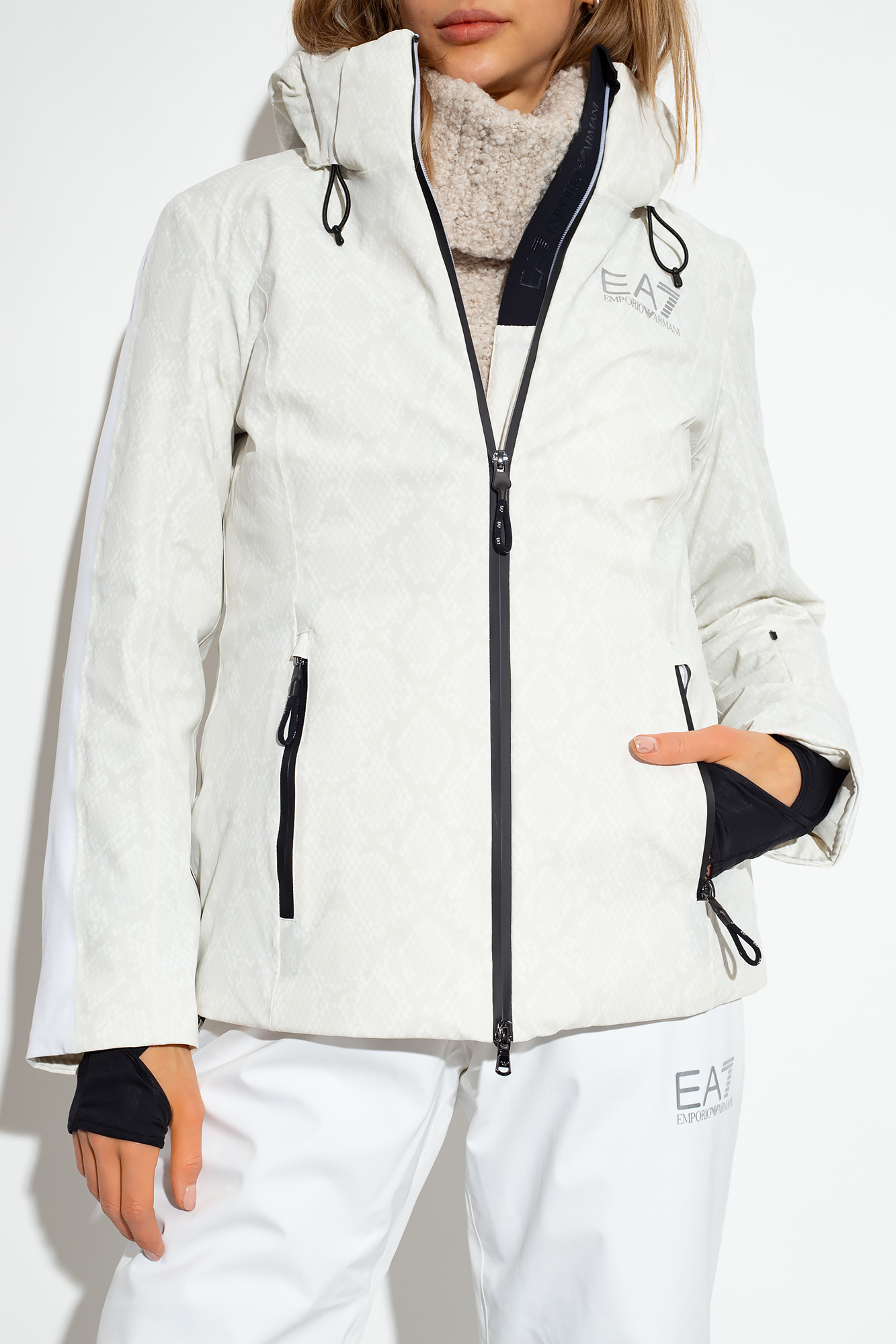 Armani ski outlet suit